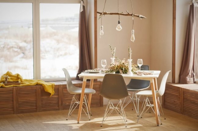 Custom Metal Chandelier: A Modern Dining Room Statement